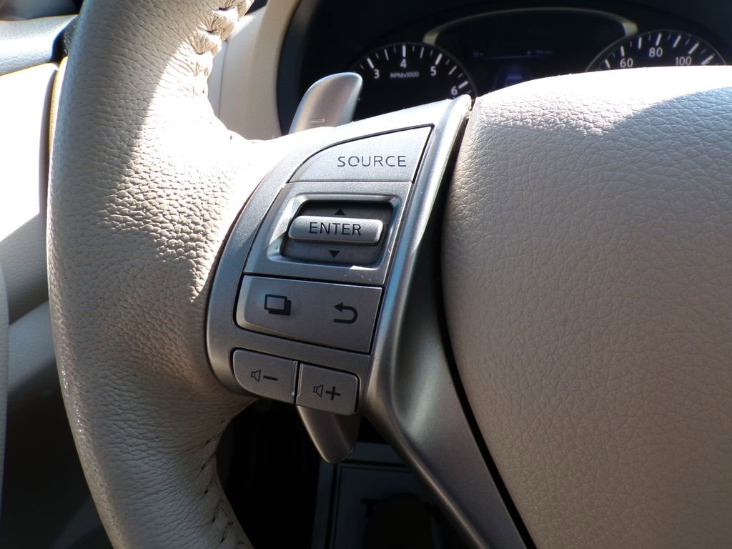 Used 2015 Nissan Altima 3.5 SL FWD image 30