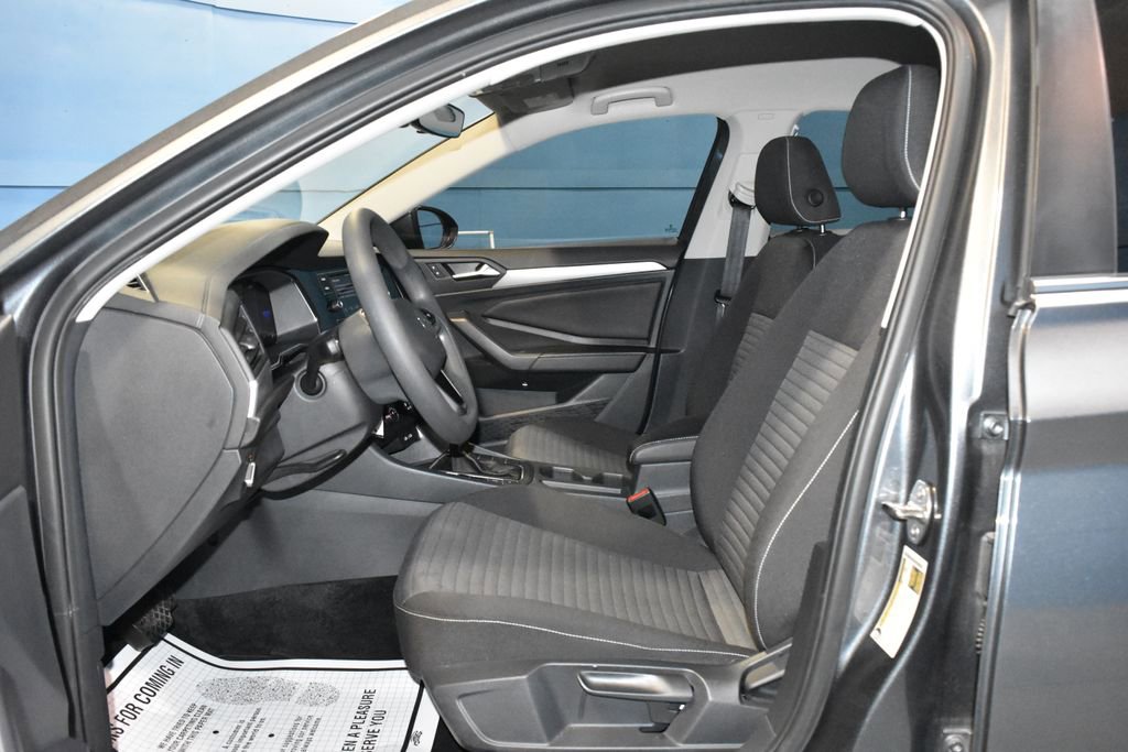 Used 2023 Volkswagen Jetta S image 7
