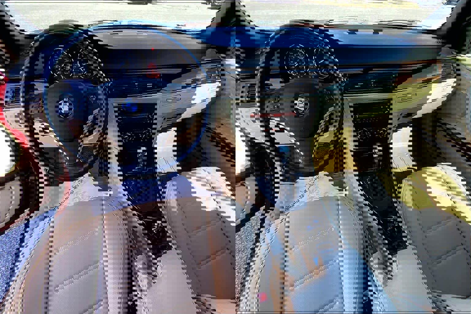 Used 2013 BMW 328i Convertible image 16