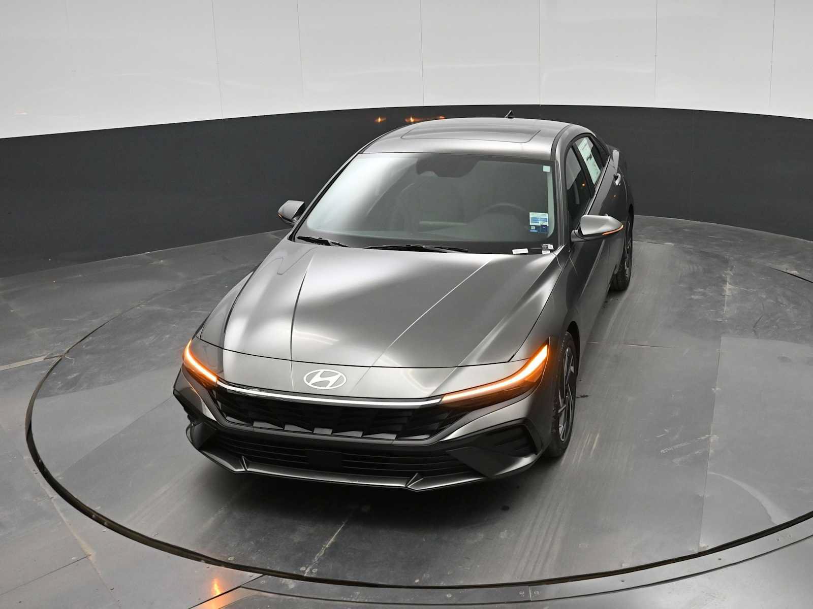 New 2026 Hyundai Elantra Limited FWD image 30