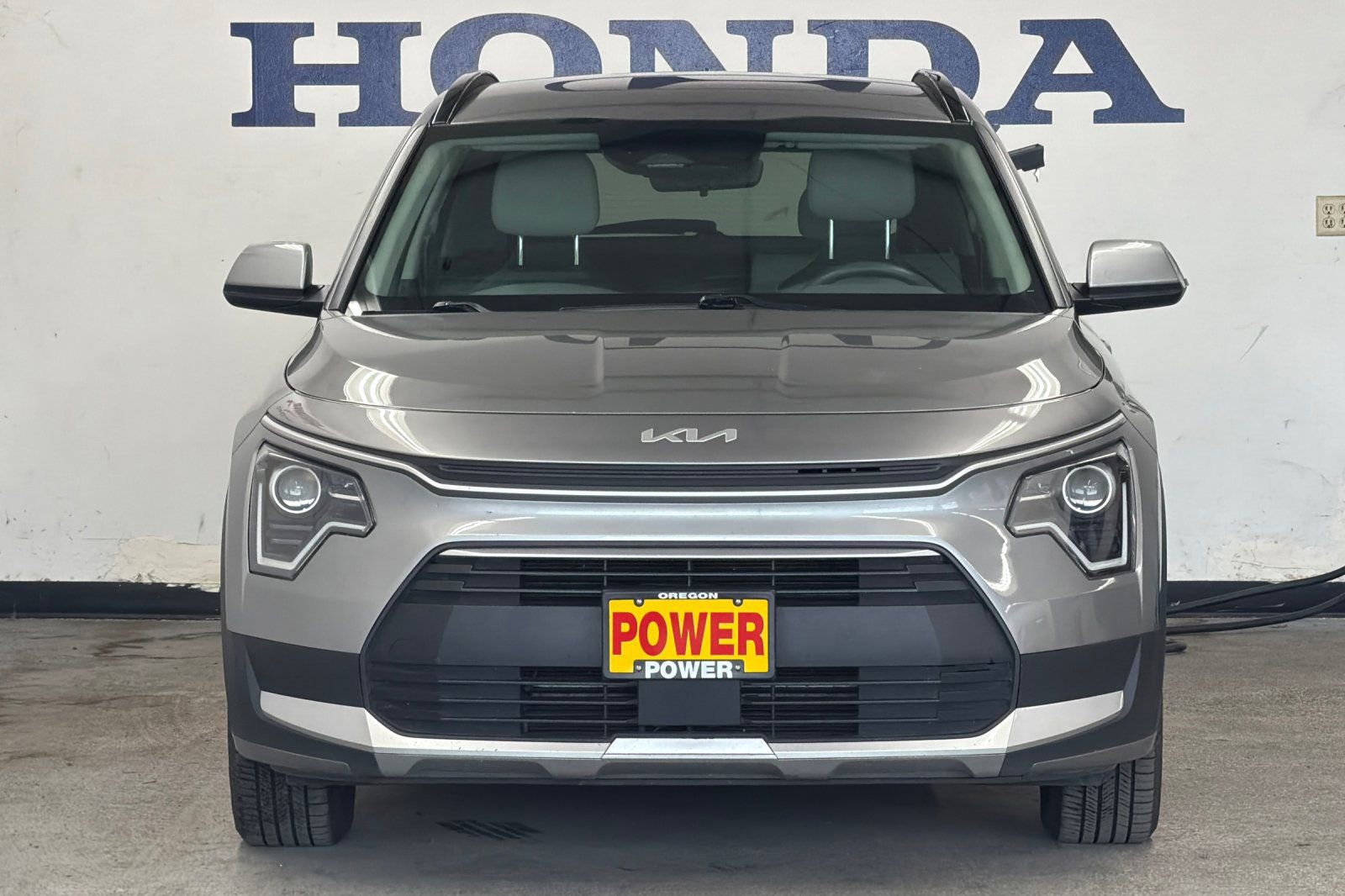 Used 2023 Kia Niro EX FWD image 9