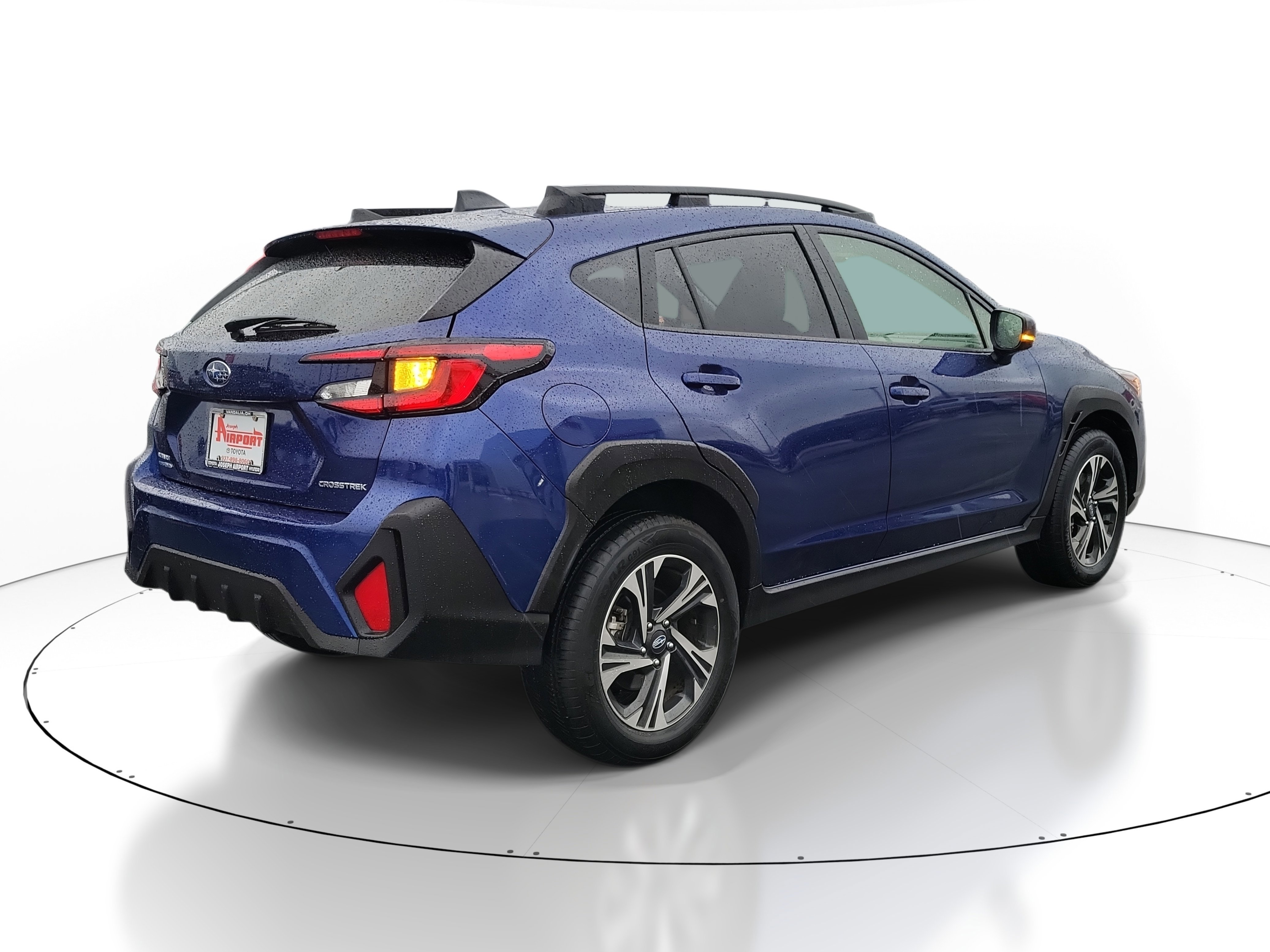 Used 2024 Subaru Crosstrek 2.0i Premium image 4