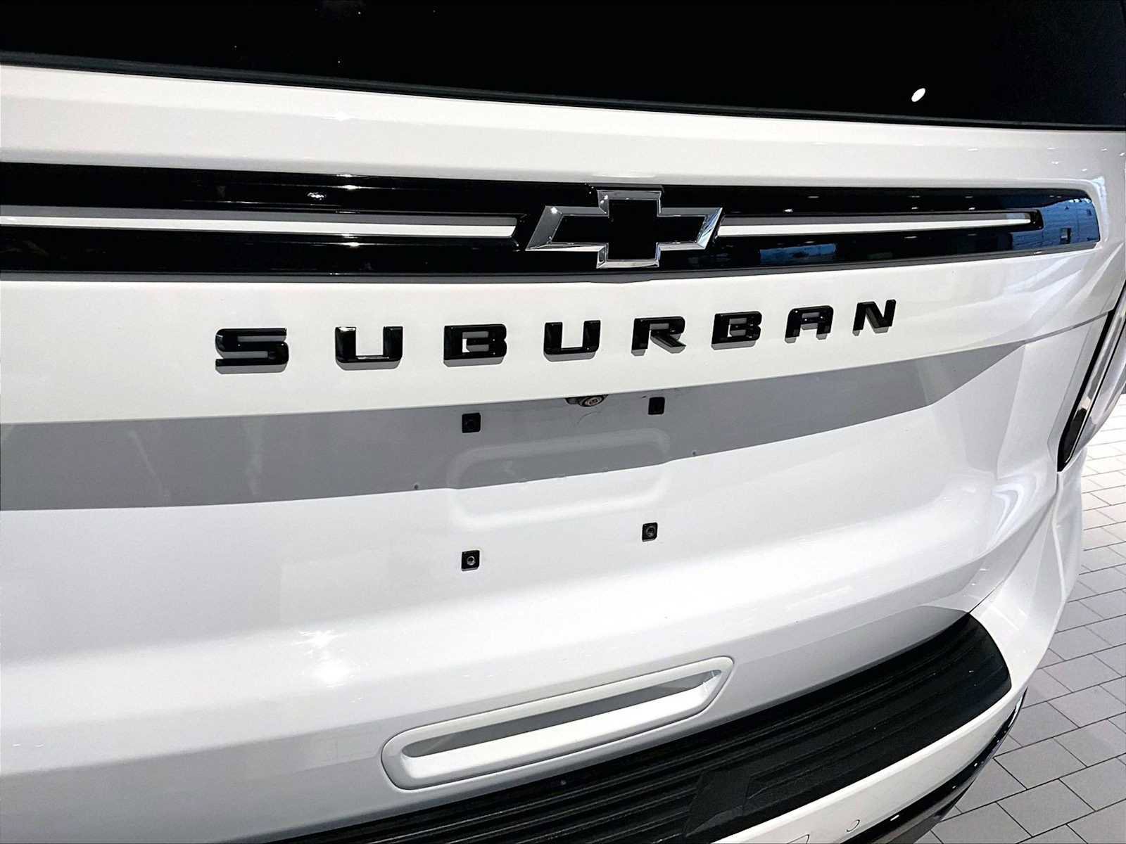 Used 2024 Chevrolet Suburban Z71 image 38