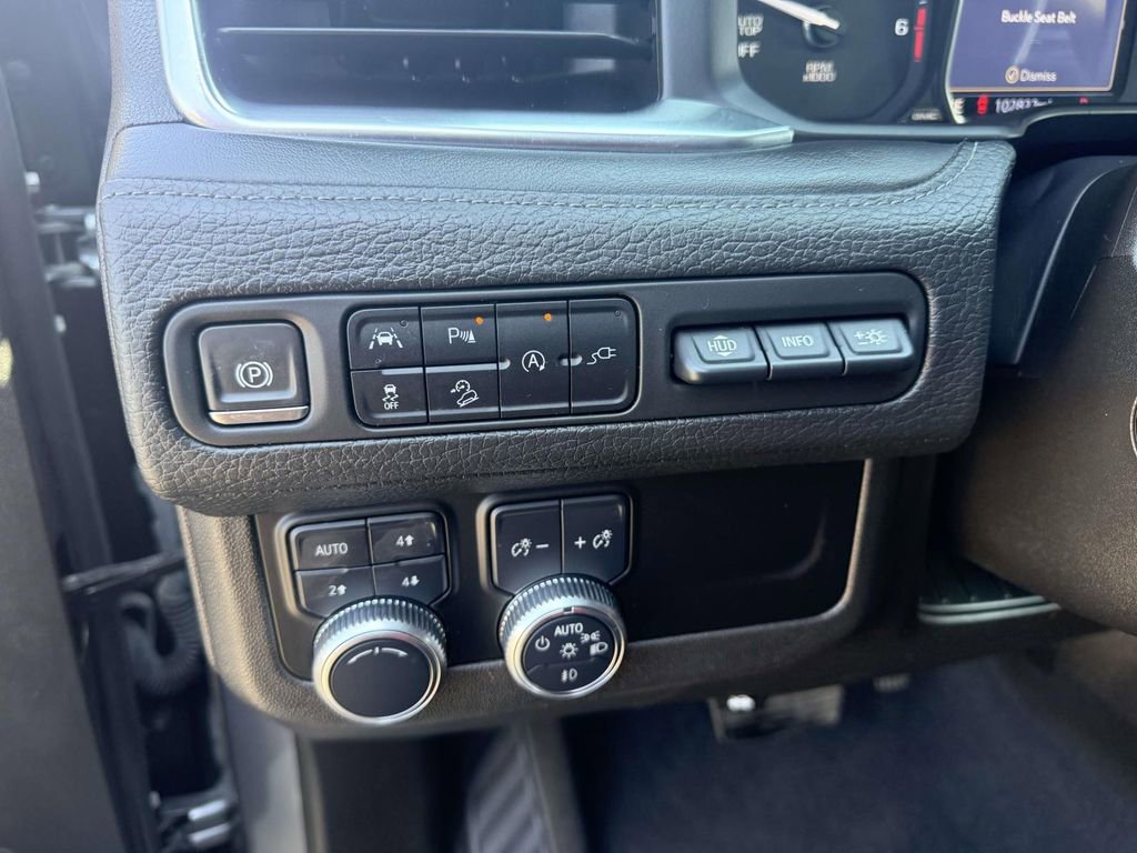 Used 2021 GMC Yukon XL Denali image 15