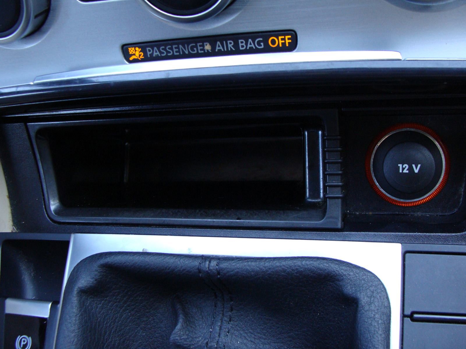 Used 2014 Volkswagen CC R-Line image 24