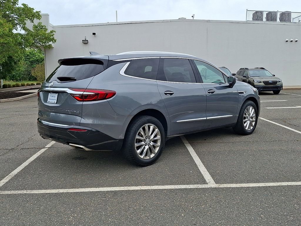 Used 2018 Buick Enclave Essence AWD/4WD image 9