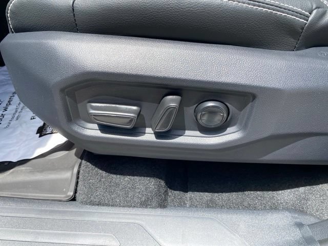 New 2026 Toyota Tundra Limited AWD/4WD image 17