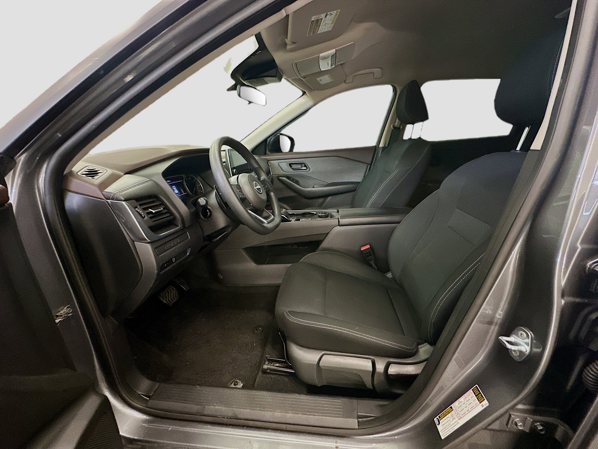 Used 2023 Nissan Rogue S image 13