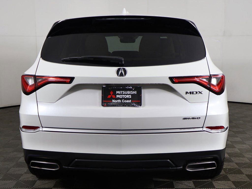 Used 2023 Acura MDX SH-AWD image 13
