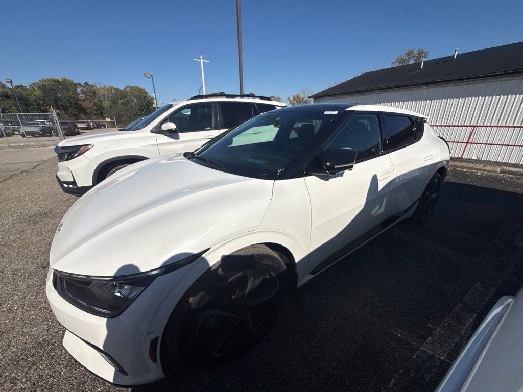 Used 2024 Kia EV6 GT-Line AWD/4WD image 2