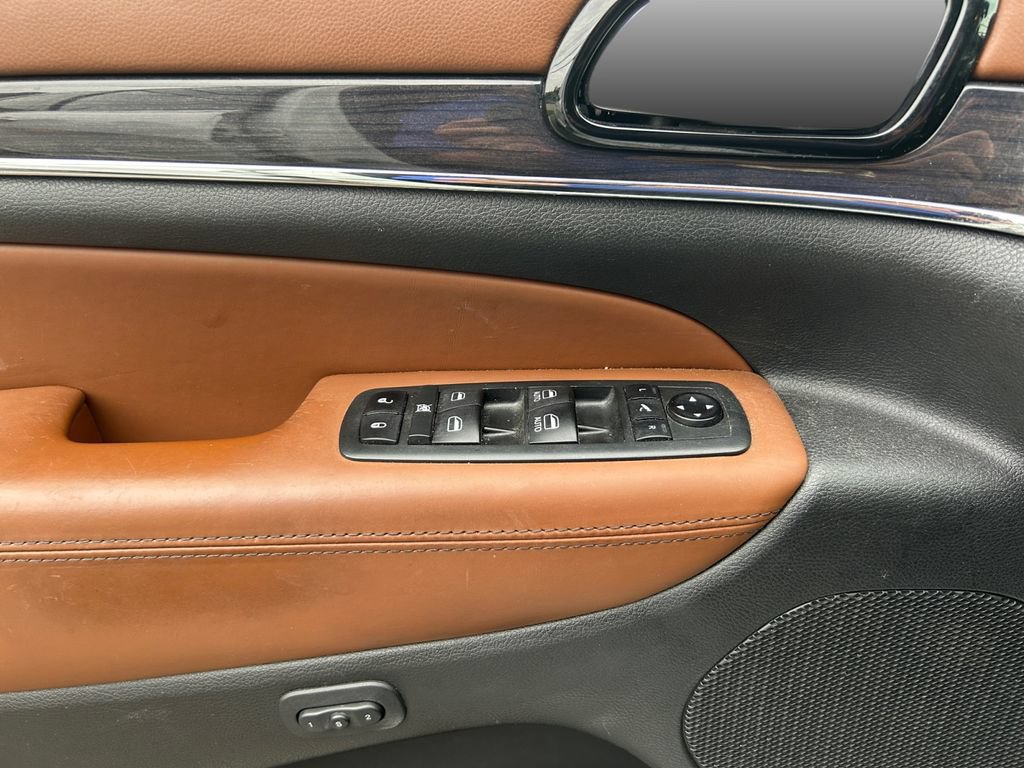 Certified 2020 Jeep Grand Cherokee Overland AWD/4WD image 17