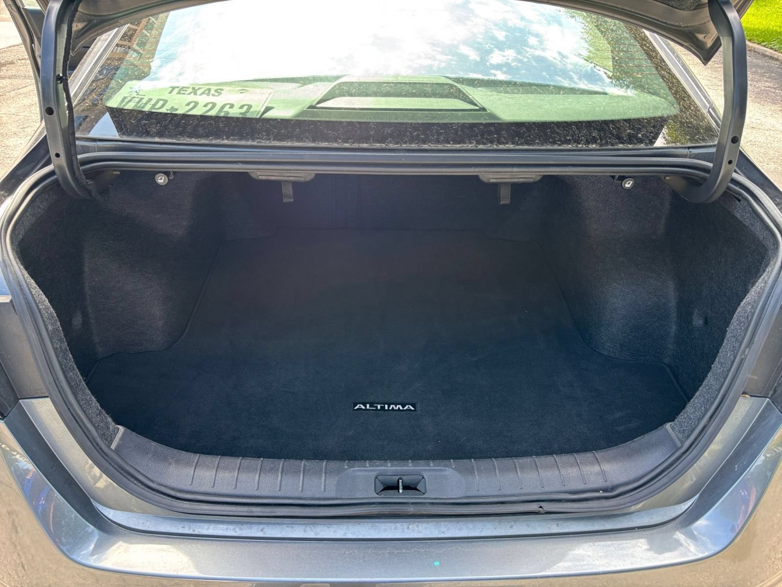 Used 2025 Nissan Altima 2.5 SV FWD image 25