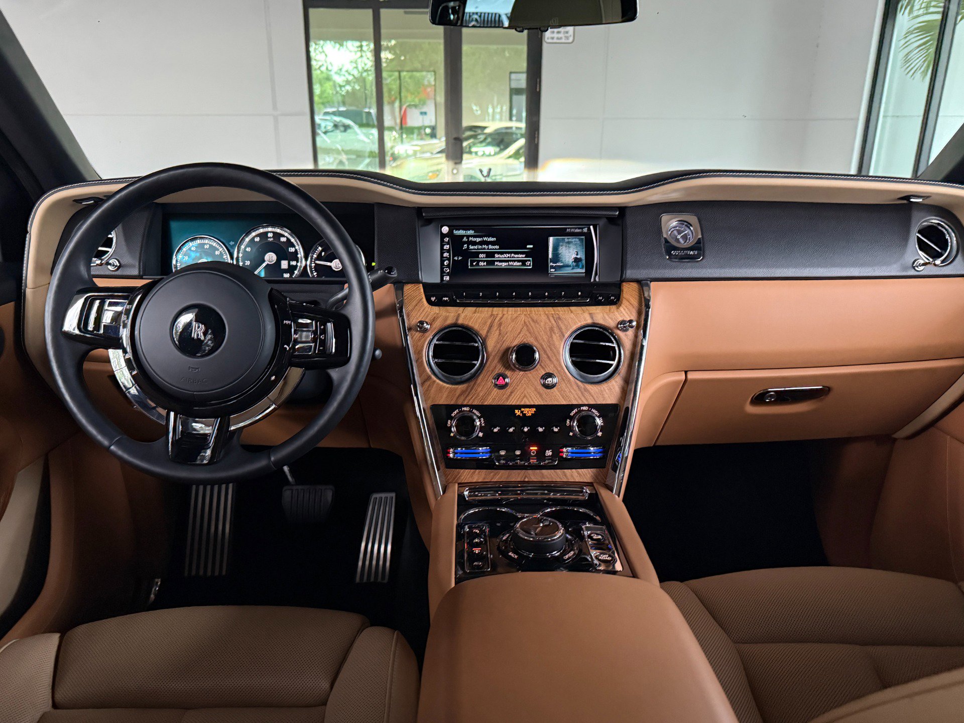 Used 2022 Rolls-Royce Cullinan AWD/4WD image 46