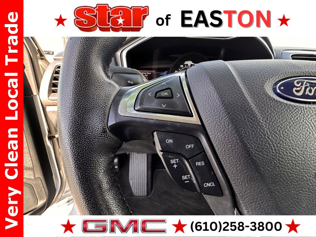 Used 2017 Ford Fusion SE w/ Equipment Group 201A image 28