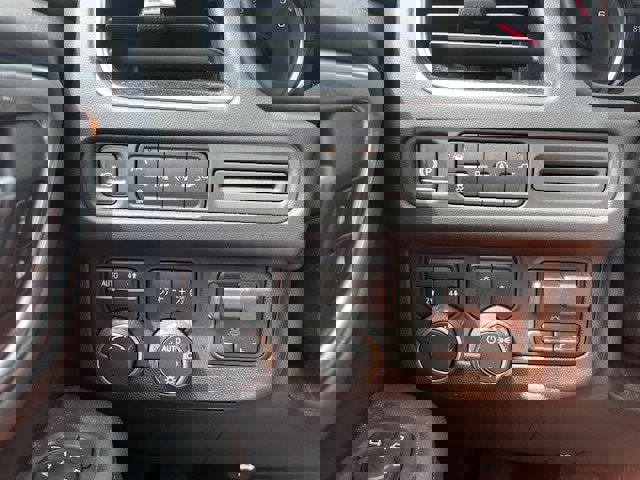 Used 2021 Chevrolet Tahoe LT w/ LT Signature Package image 13