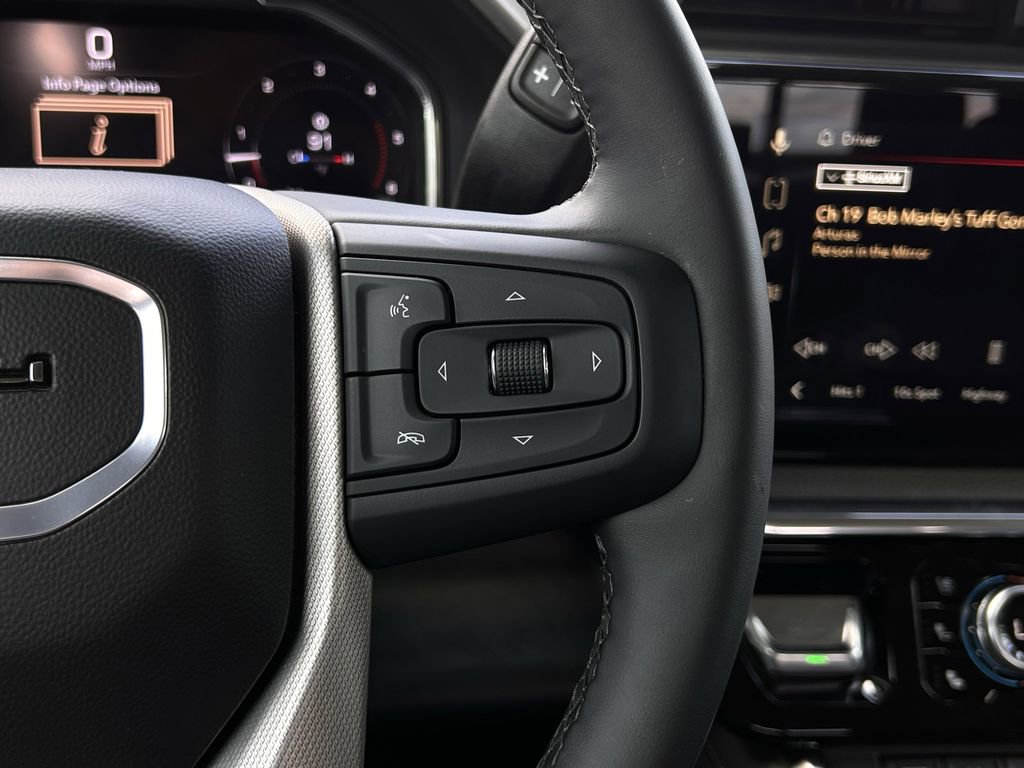 Used 2025 GMC Sierra 3500 Denali AWD/4WD image 15