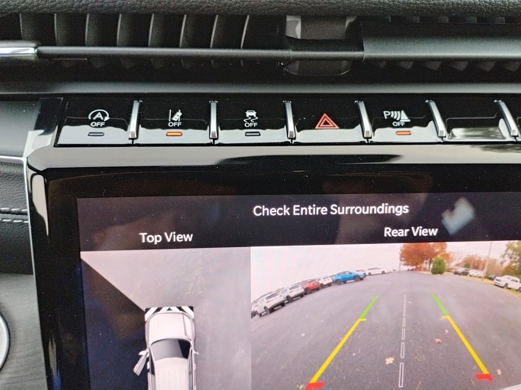 New 2025 Jeep Grand Cherokee Limited w/ Luxury Tech Group II image 34