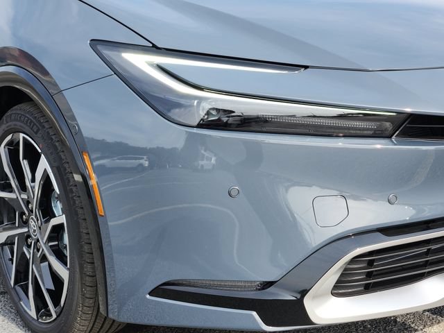 New 2026 Toyota Prius Plug-In Hybrid FWD image 7