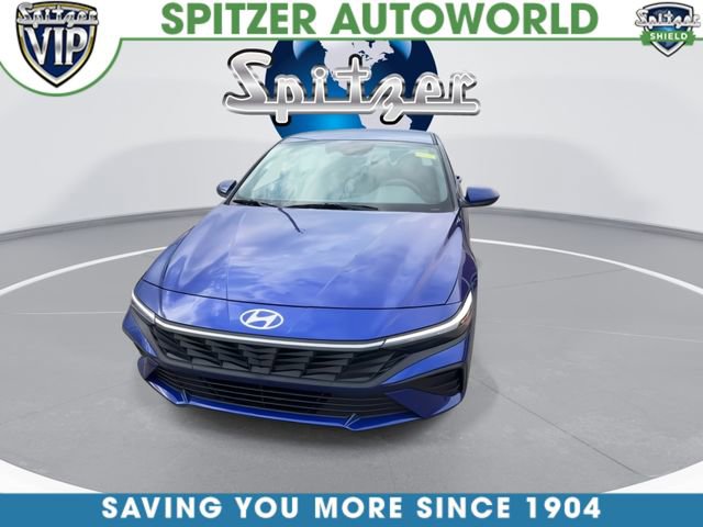 Used 2024 Hyundai Elantra SEL image 3