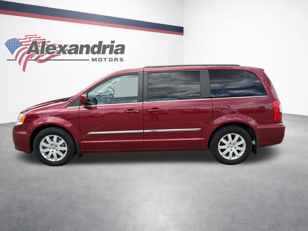 Used 2014 Chrysler Town & Country Touring FWD image 9