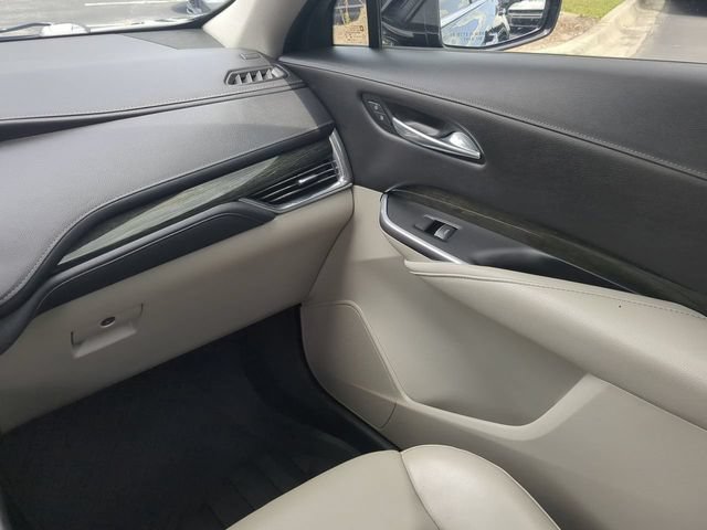 Used 2020 Cadillac XT4 Premium Luxury FWD image 20