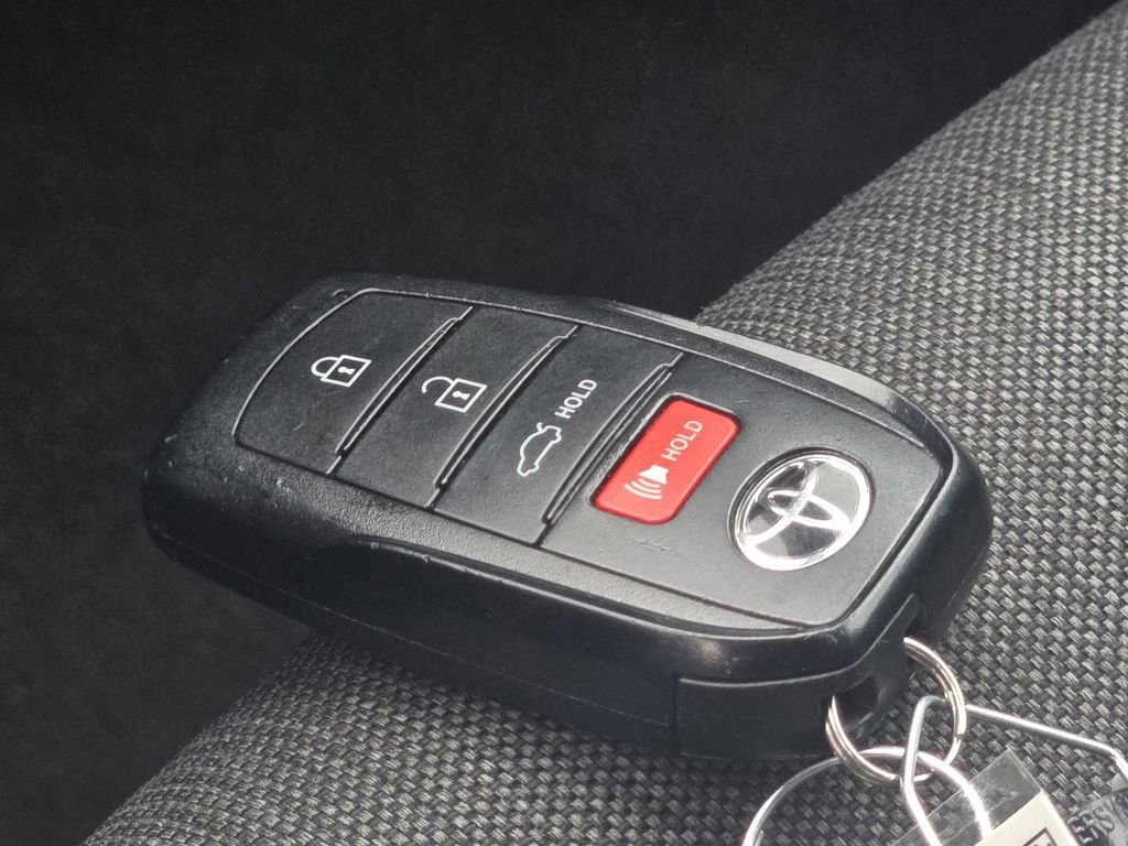Used 2025 Toyota Camry LE FWD image 33