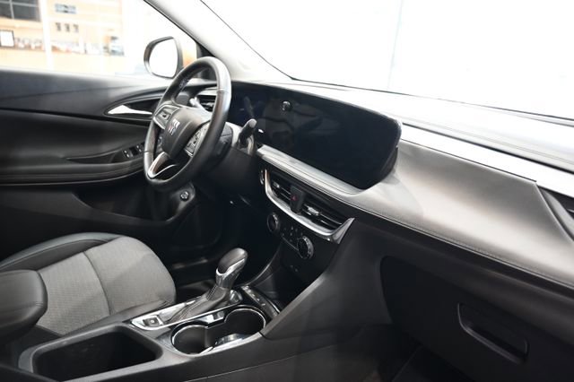 Used 2024 Buick Encore GX Preferred w/ Comfort Package image 13