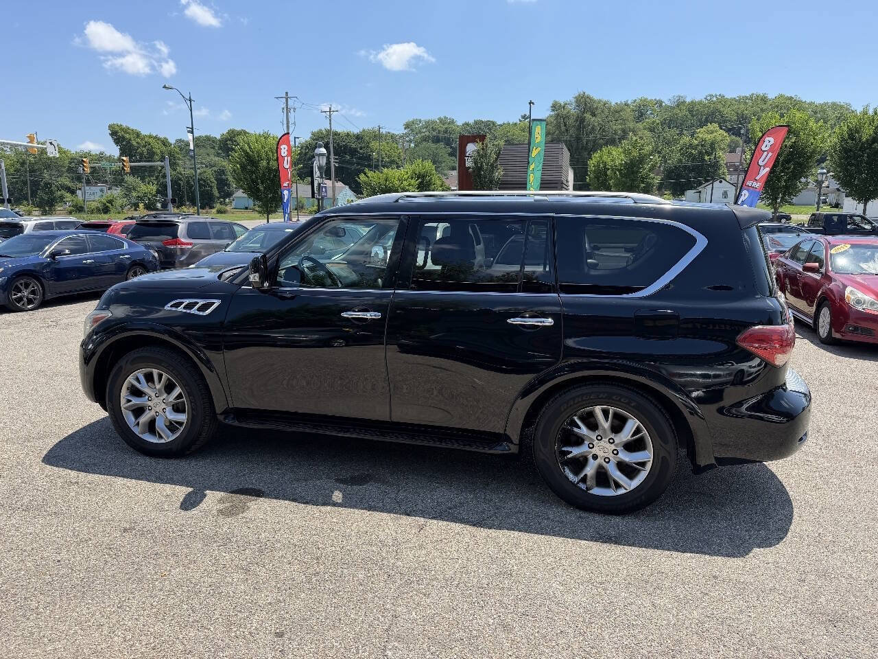 Used 2012 INFINITI QX56 4WD w/ Theater Pkg image 2