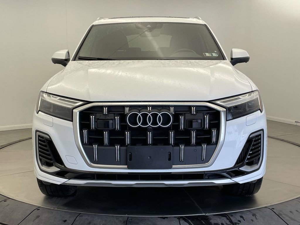 Certified 2025 Audi Q7 3.0T Premium Plus image 10