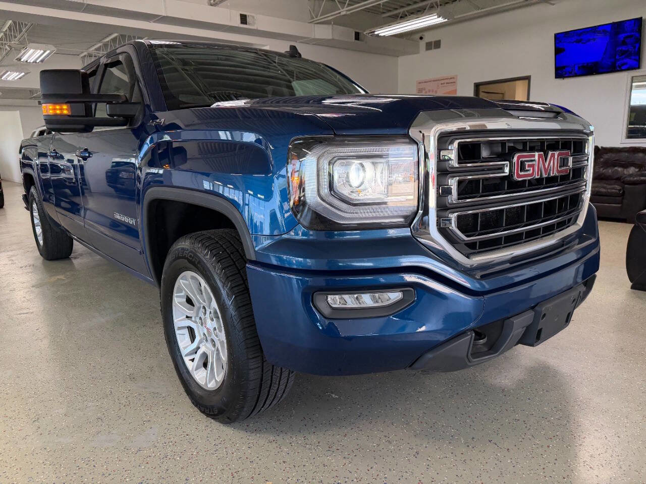 Used 2016 GMC Sierra 1500 SLE w/ Max Trailering Package AWD/4WD image 4