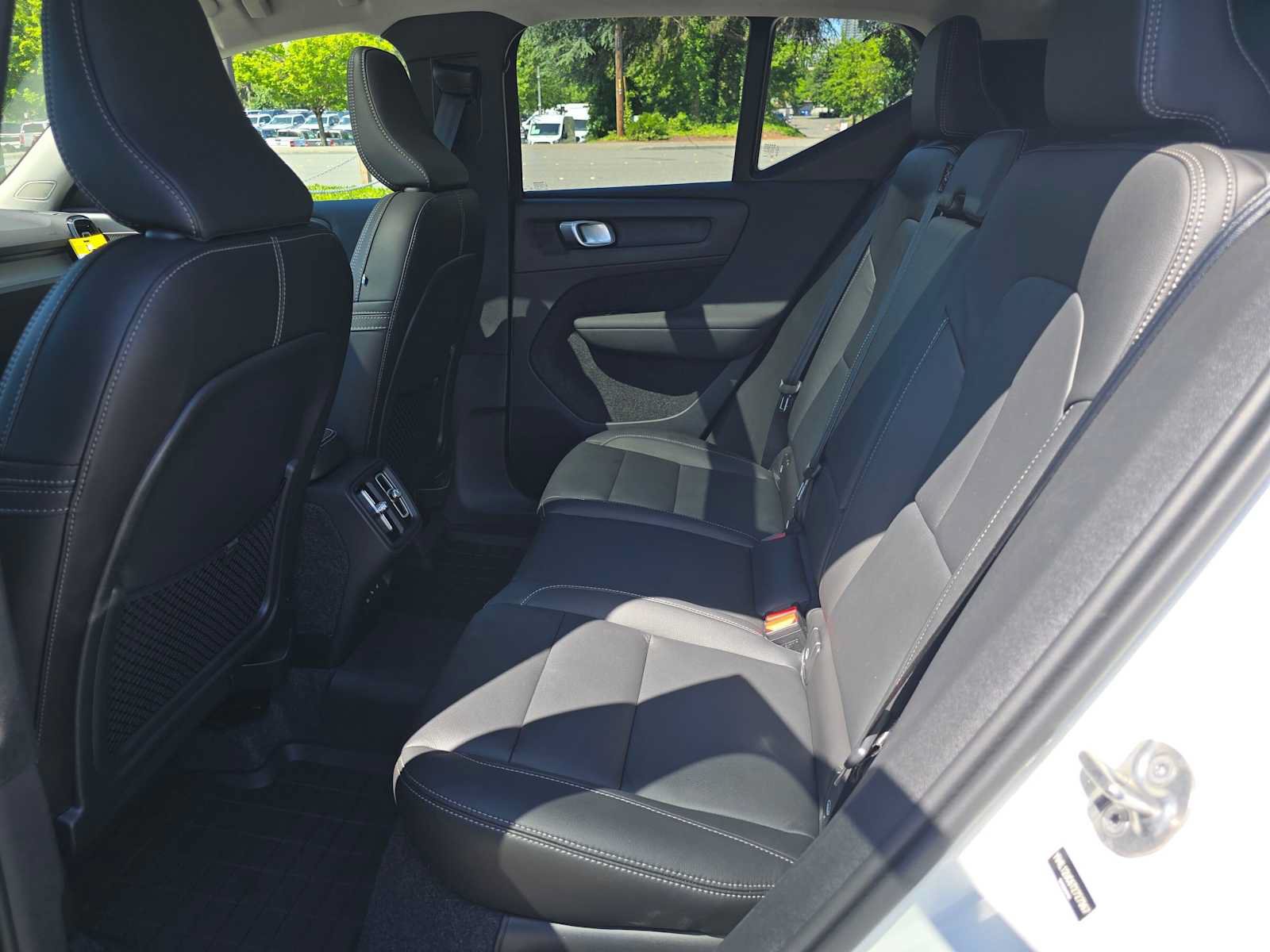 Used 2026 Volvo XC40 B5 Plus w/ Climate Package AWD/4WD image 15