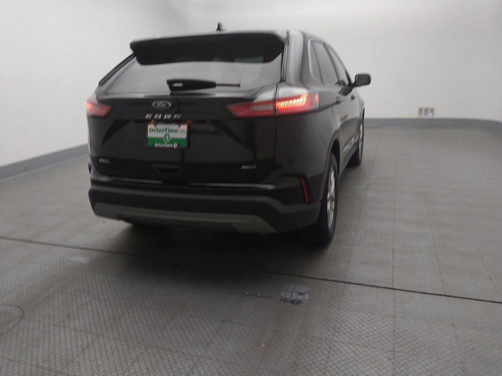 Used 2024 Ford Edge SEL image 7