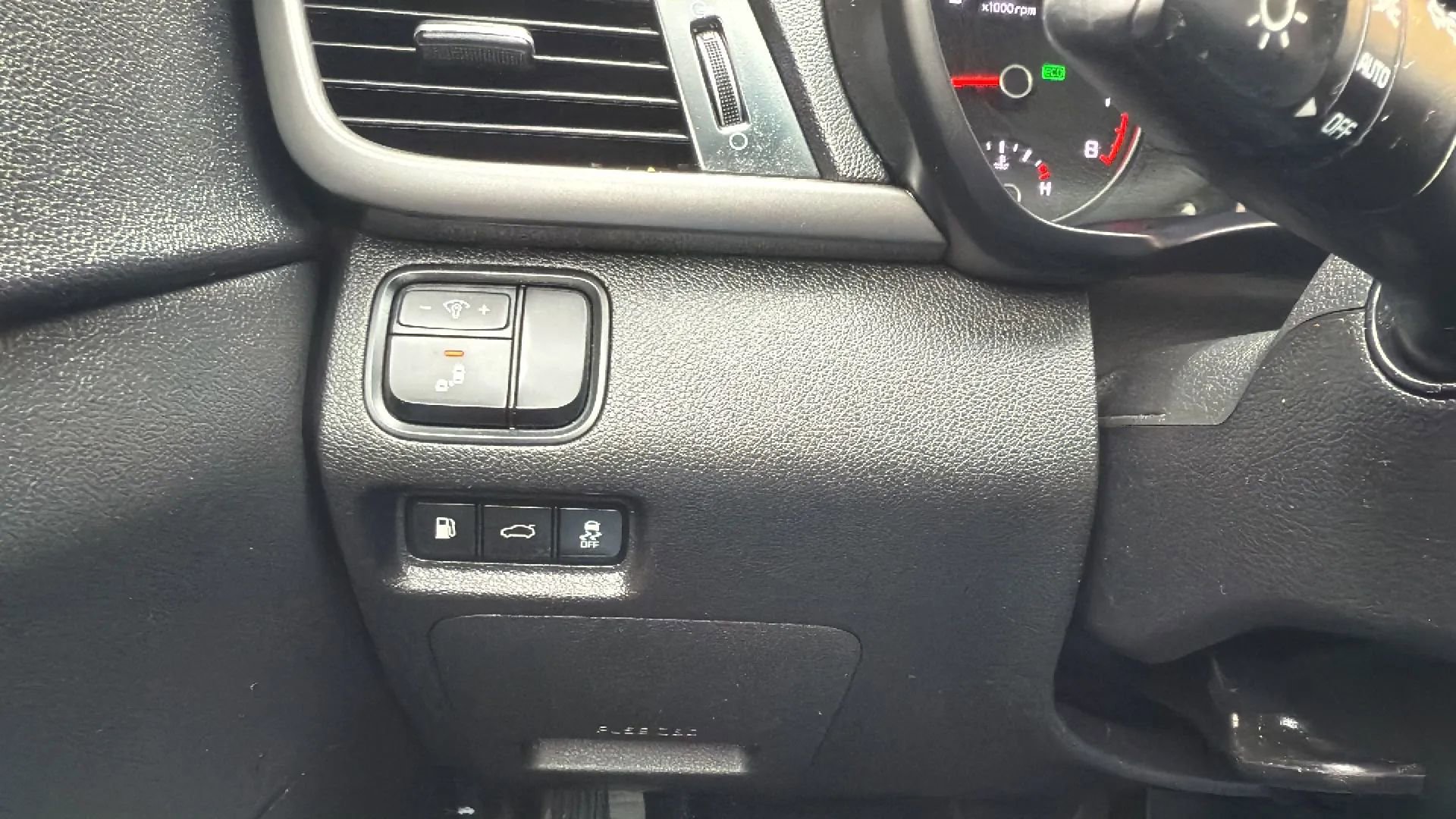 Used 2018 Kia Optima LX w/ Convenience Package image 15