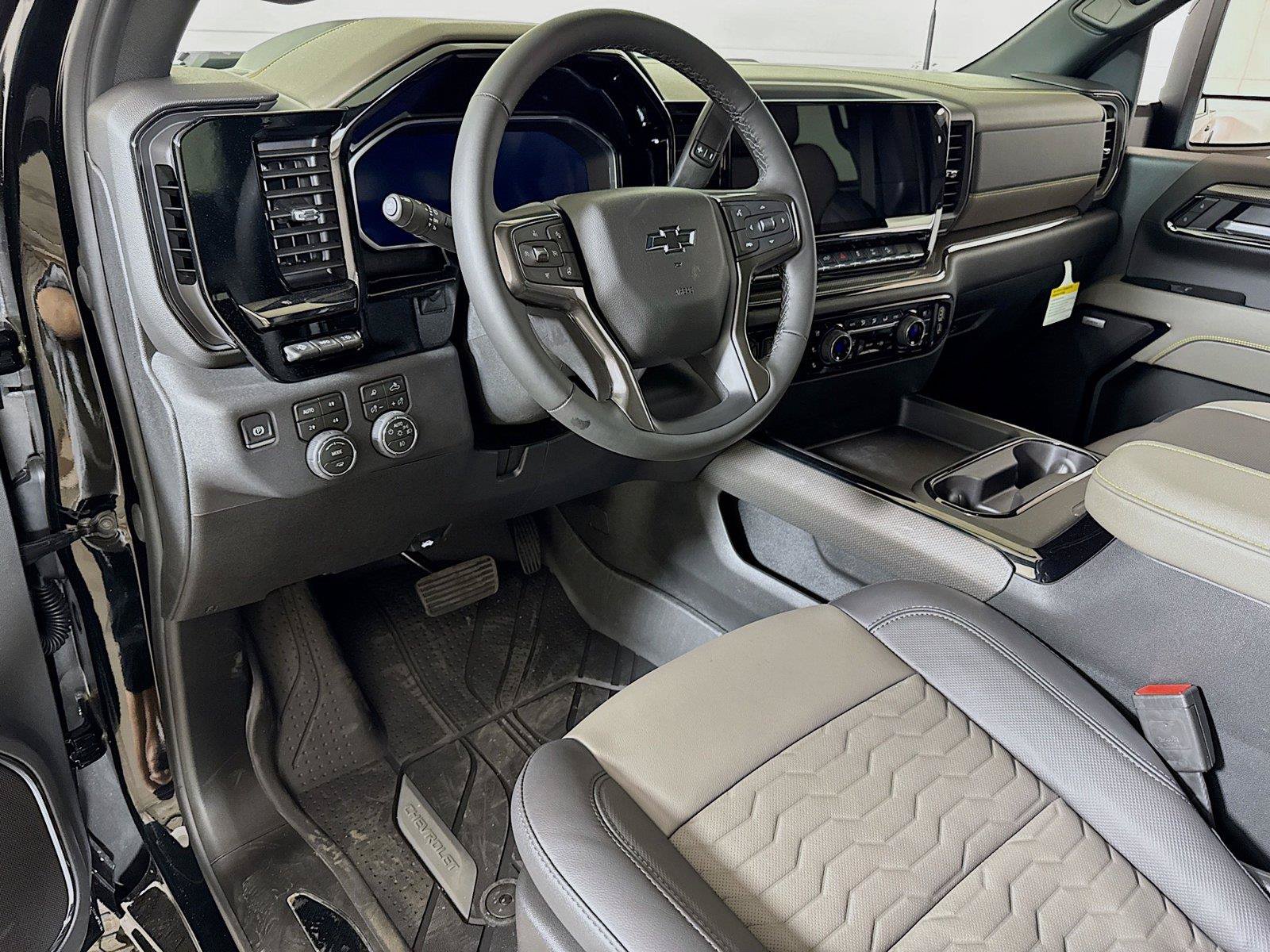 New 2026 Chevrolet Silverado 2500 ZR2 w/ LPO, Dark Essentials Package AWD/4WD image 5
