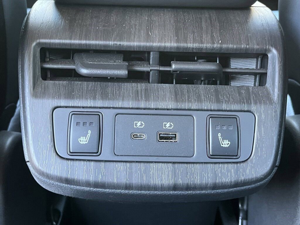 Certified 2024 Nissan Ariya AWD image 21