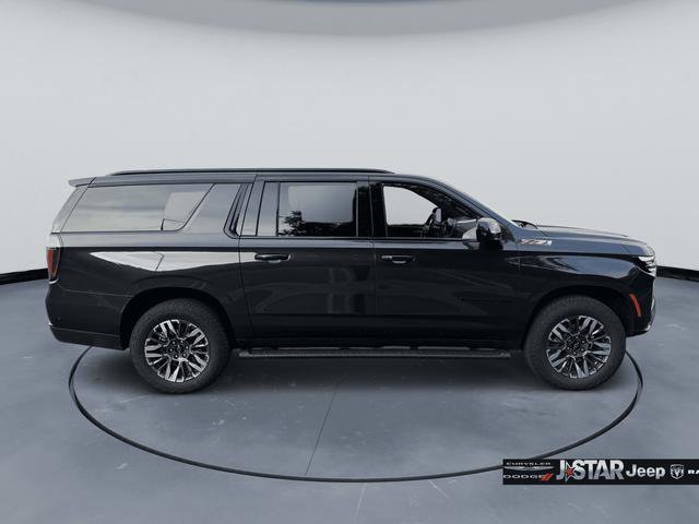 Used 2025 Chevrolet Suburban Z71 image 4