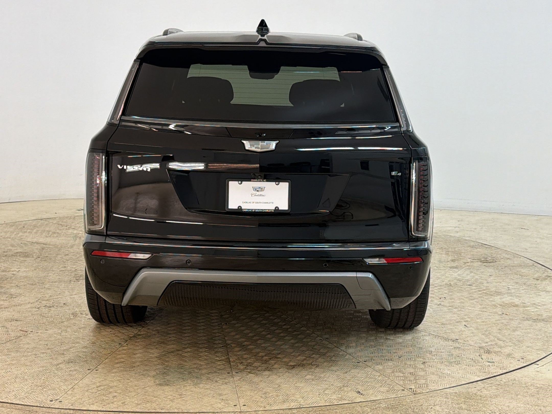 New 2027 Cadillac Vistiq Sport w/ LPO, Floor Liner Package AWD/4WD image 10