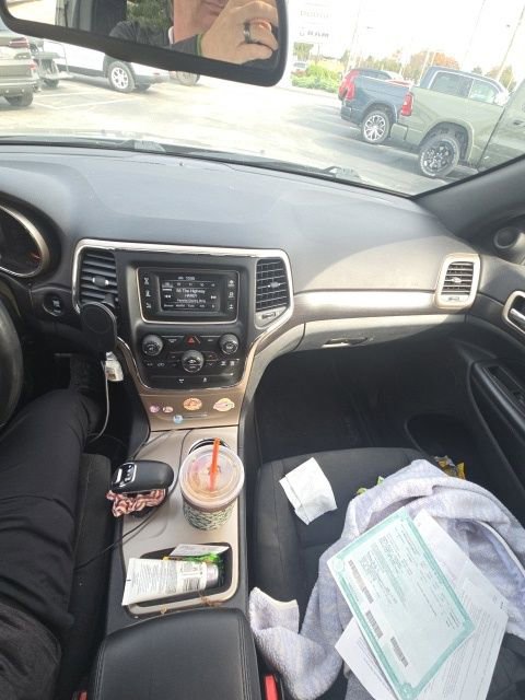 Used 2015 Jeep Grand Cherokee Laredo w/ Quick Order Package 23E image 34