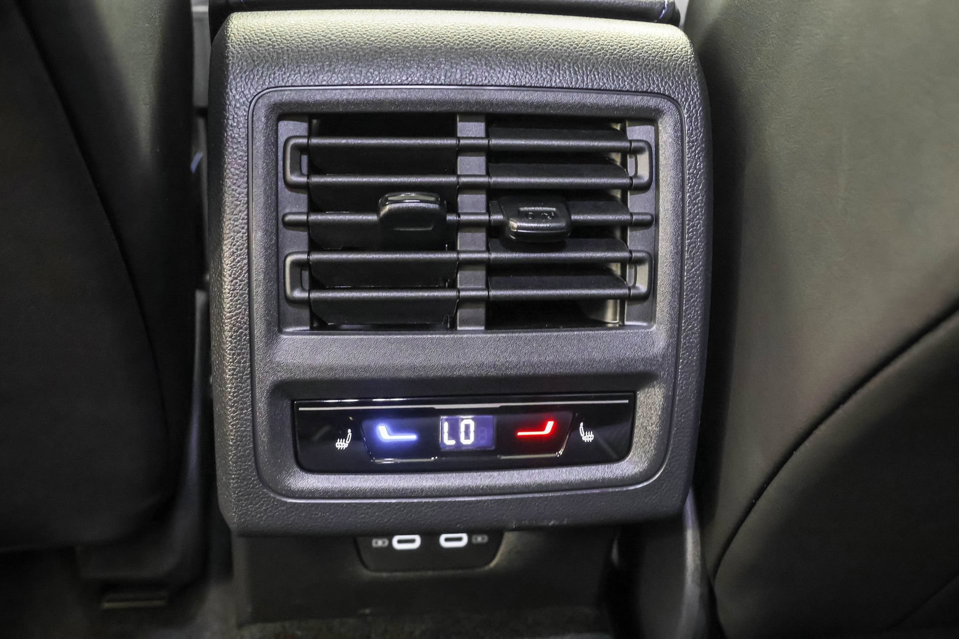 Used 2022 Volkswagen Golf R AWD/4WD image 38