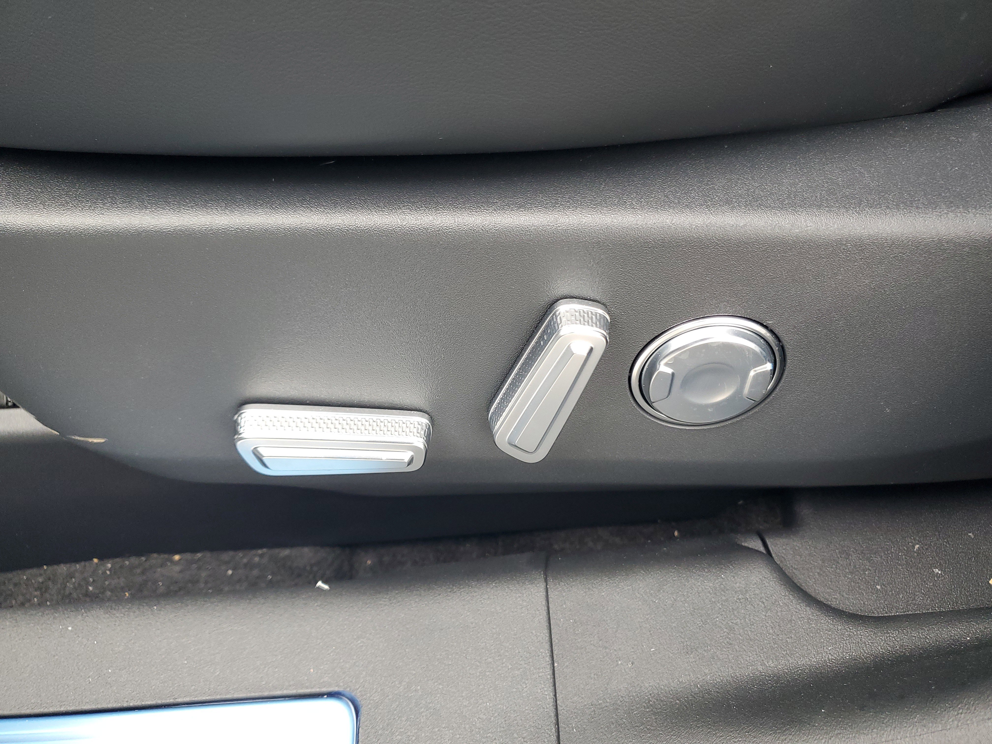 New 2026 Lincoln Nautilus Premier w/ Equipment Group 102A image 12