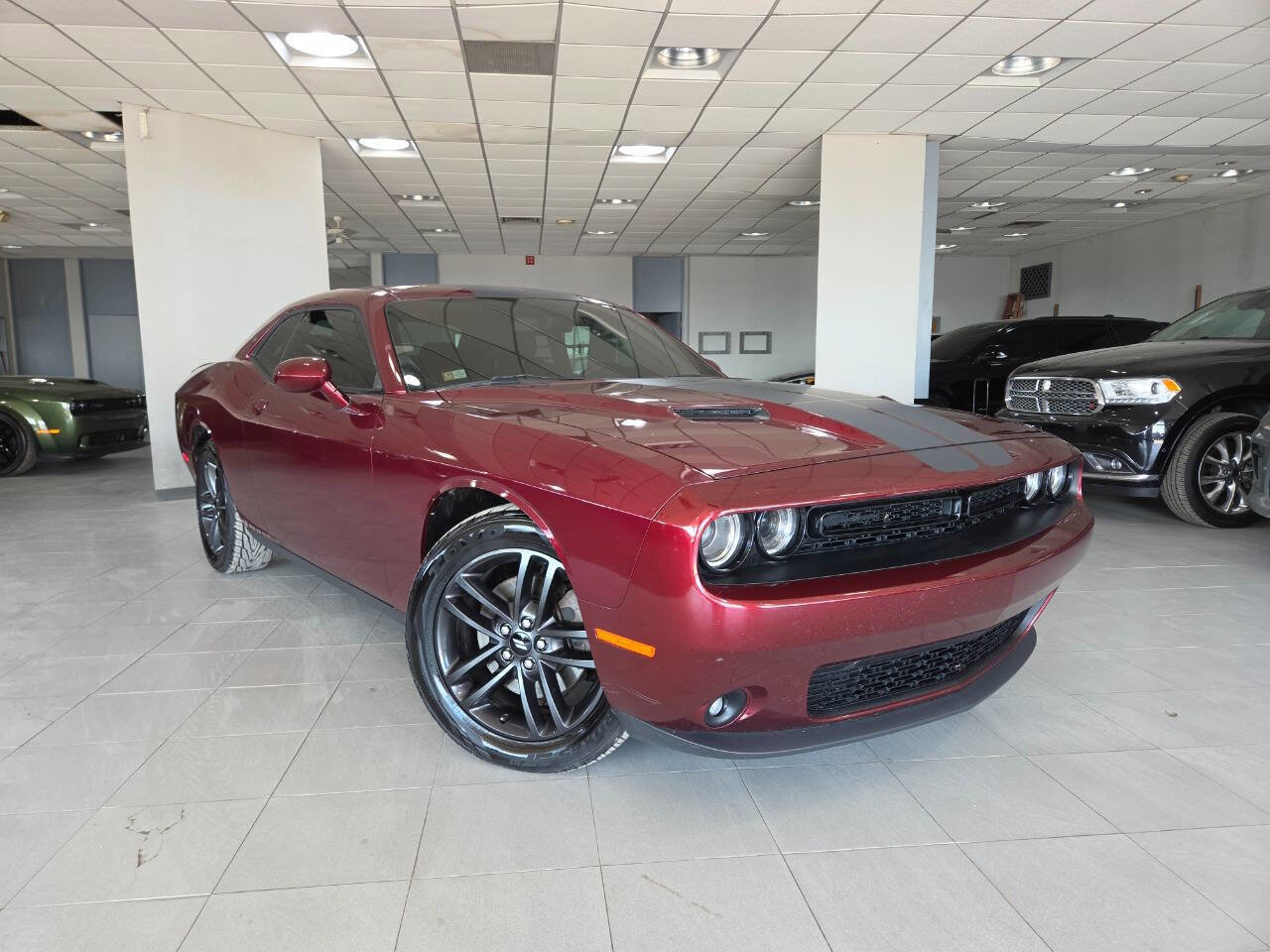 Used 2019 Dodge Challenger SXT w/ Driver Convenience Group AWD/4WD image 1