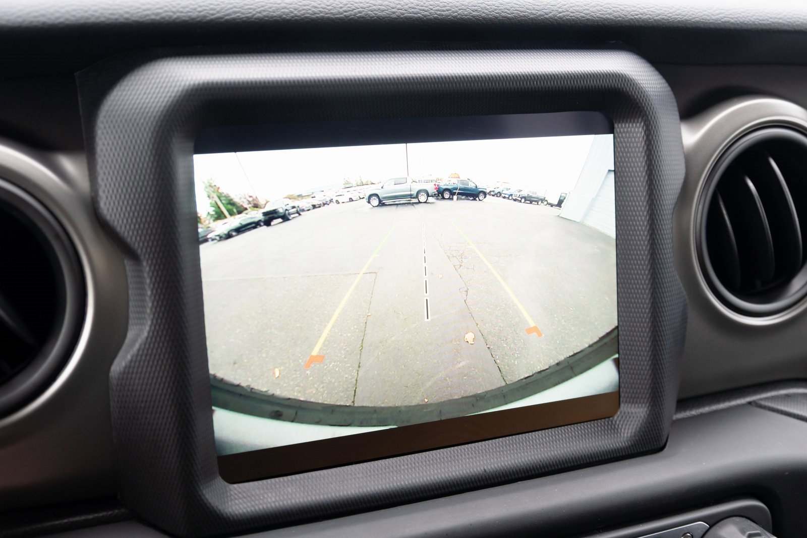 Used 2022 Jeep Wrangler Unlimited Sport w/ Uconnect 4C Nav & Sound Group image 4