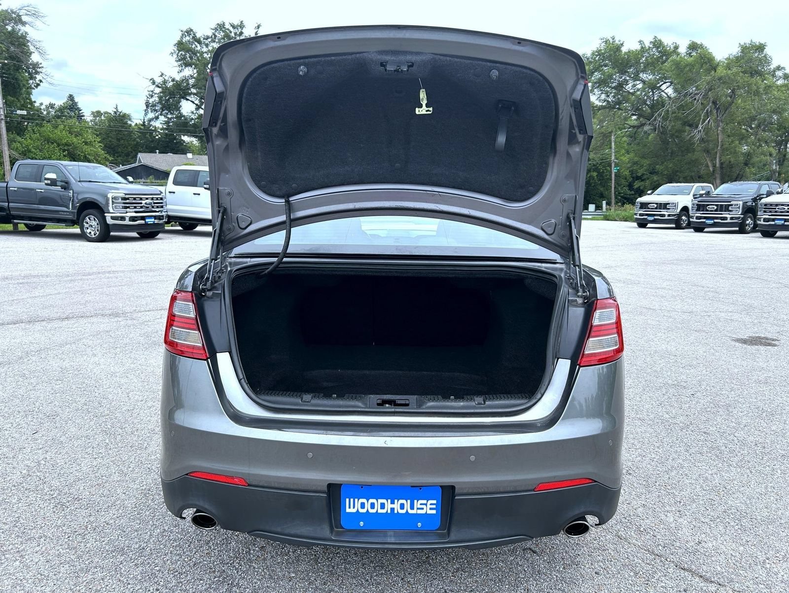 Used 2013 Ford Taurus SEL FWD image 19
