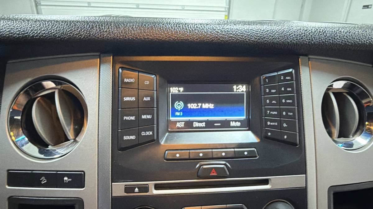 Used 2016 Ford Expedition EL XLT AWD/4WD image 18