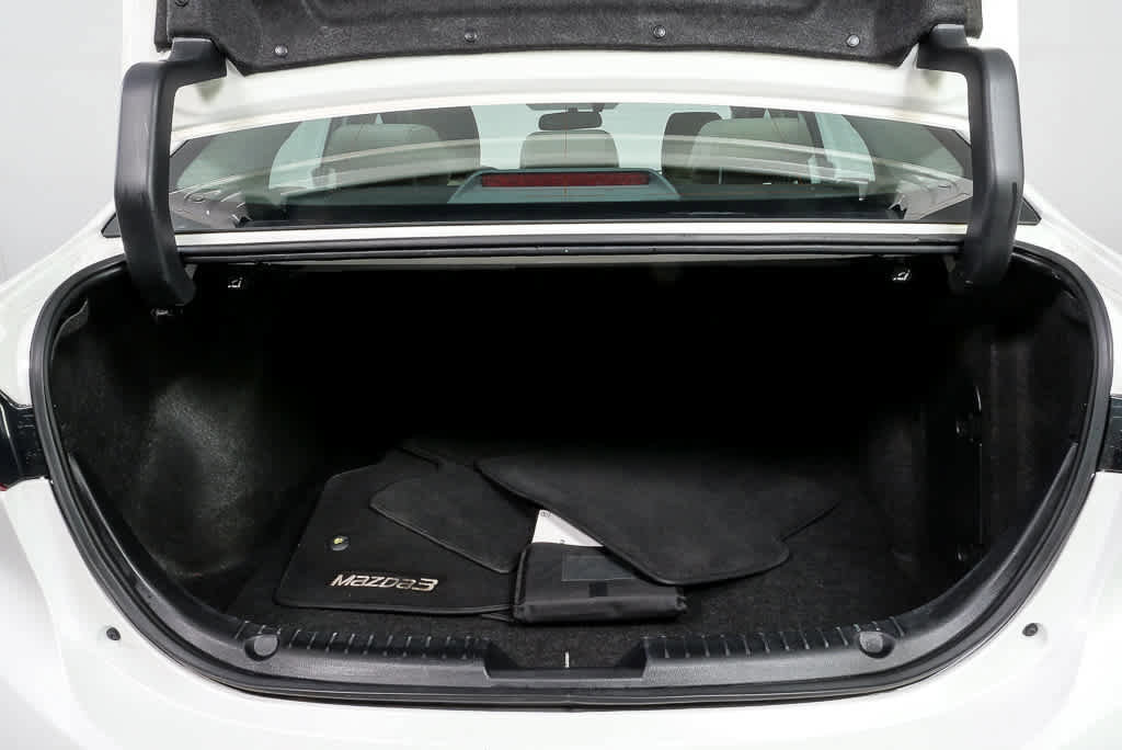 Used 2017 MAZDA MAZDA3 Sport w/ Preferred Equipment Package FWD image 27