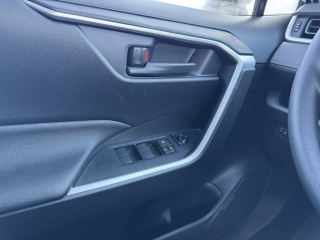 Certified 2025 Toyota RAV4 LE image 28