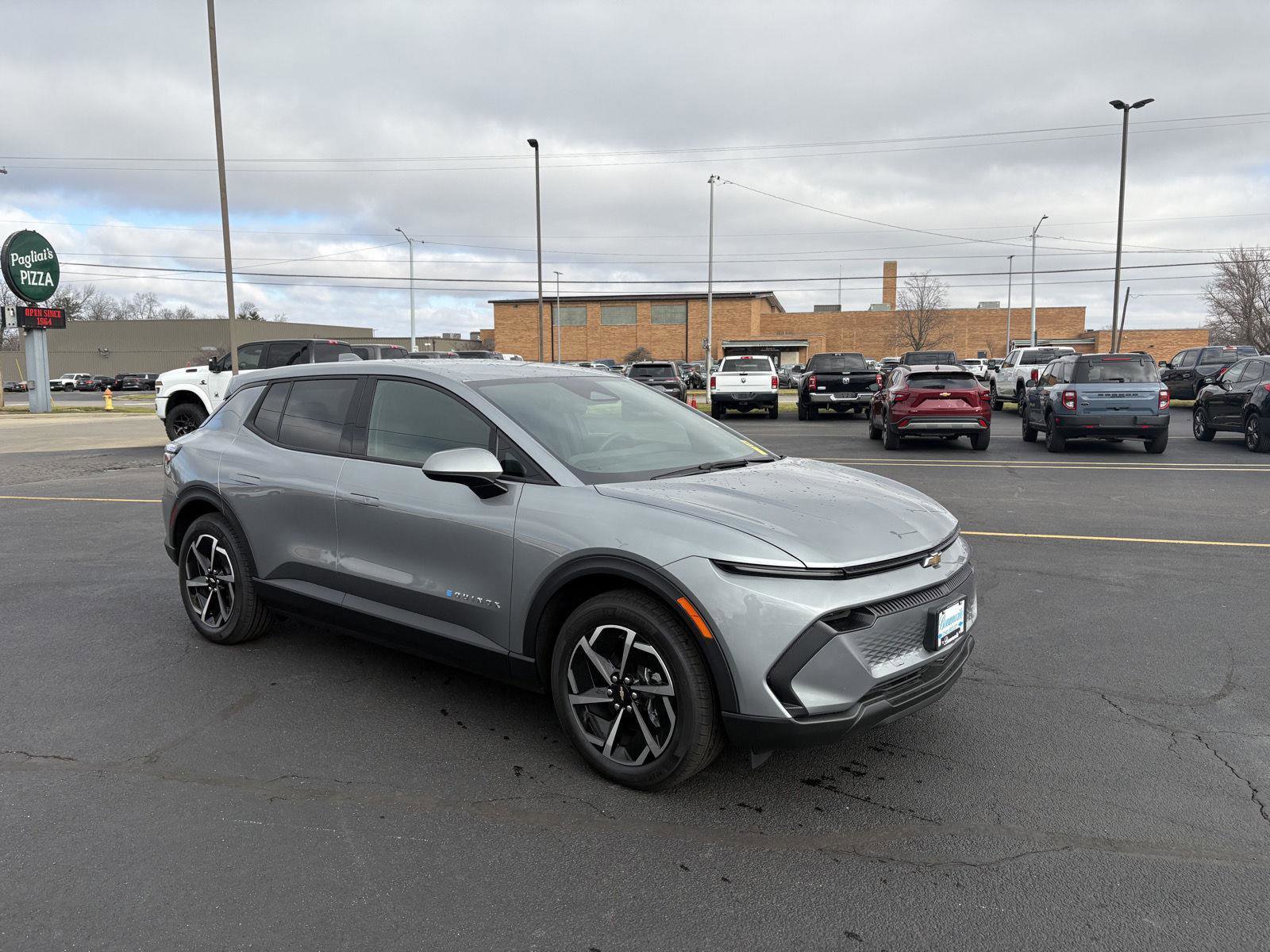 Used 2026 Chevrolet Equinox EV LT image 2