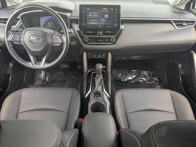 Used 2022 Toyota Corolla Cross XLE image 18