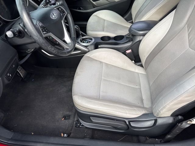Used 2013 Hyundai Veloster w/ Style Pkg FWD image 15