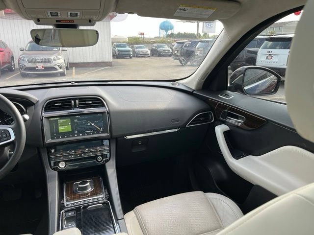 Used 2020 Jaguar F-PACE Prestige AWD/4WD image 43